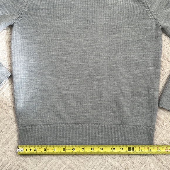 Lululemon City Trek Turtleneck Merino wool in Heathered Silver Drop, Size Small - Picture 15 of 16